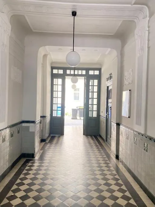 Art Nouveau Ap In Berlins Center Berlin